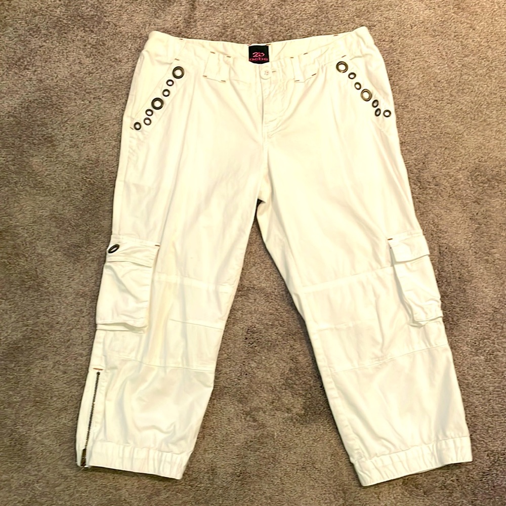 2b bebe, white crop pants.